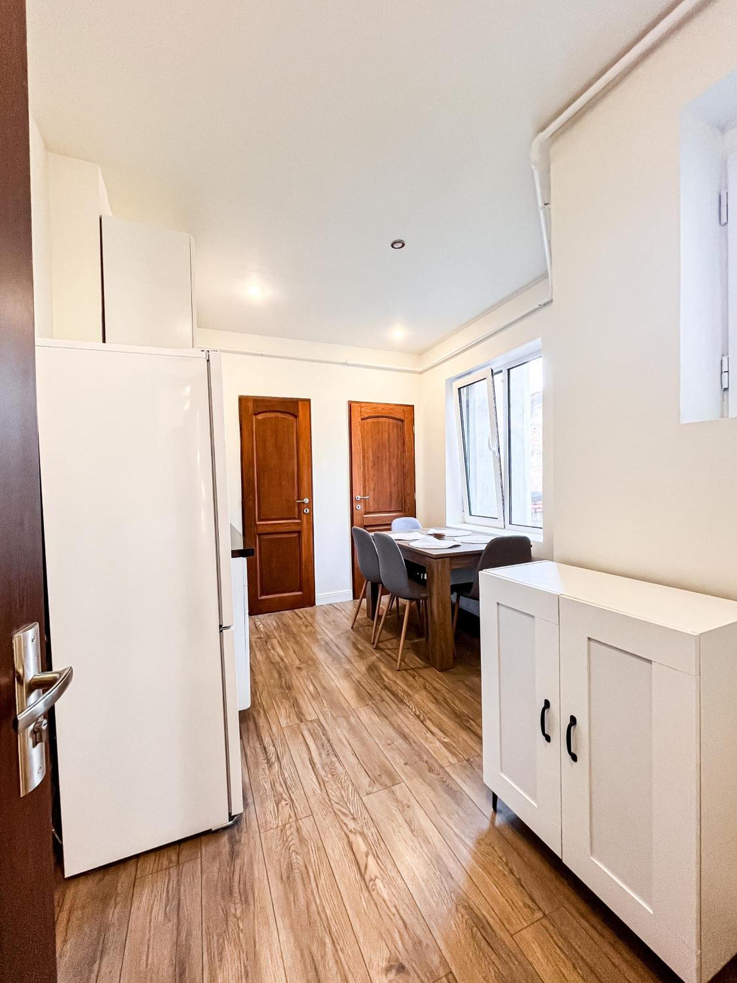 La Teatru - 2Bd Apartment Near Theatre And Old Town 布拉索夫 外观 照片