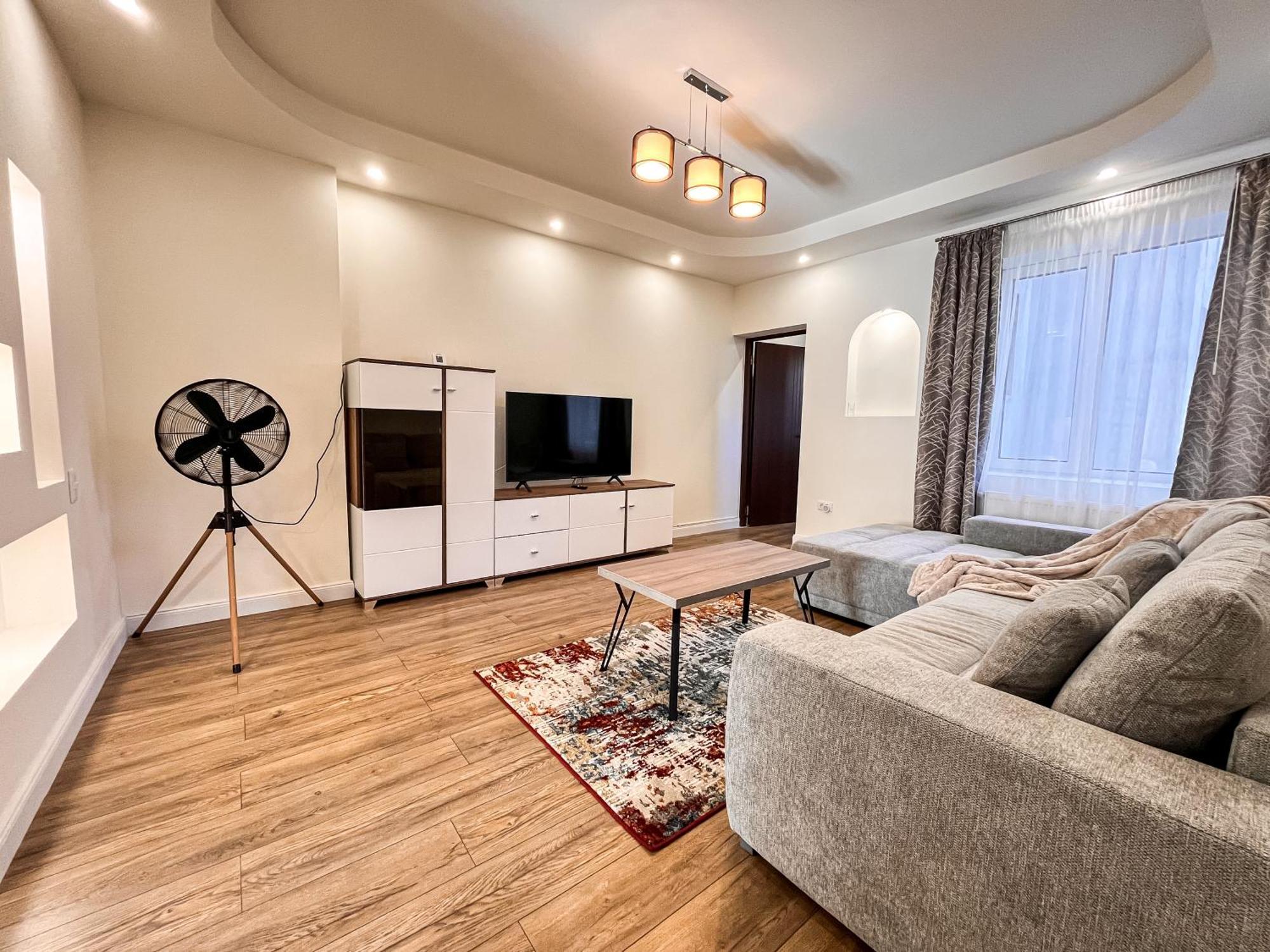 La Teatru - 2Bd Apartment Near Theatre And Old Town 布拉索夫 外观 照片